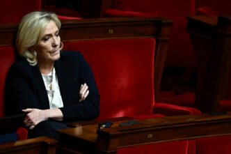 Marine Le Pen à l'Assemblée nationale. Crédit : JULIEN DE ROSA / AFP